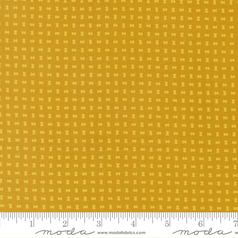 Elizabeth Hartman Scenery Spools Golden Fabric